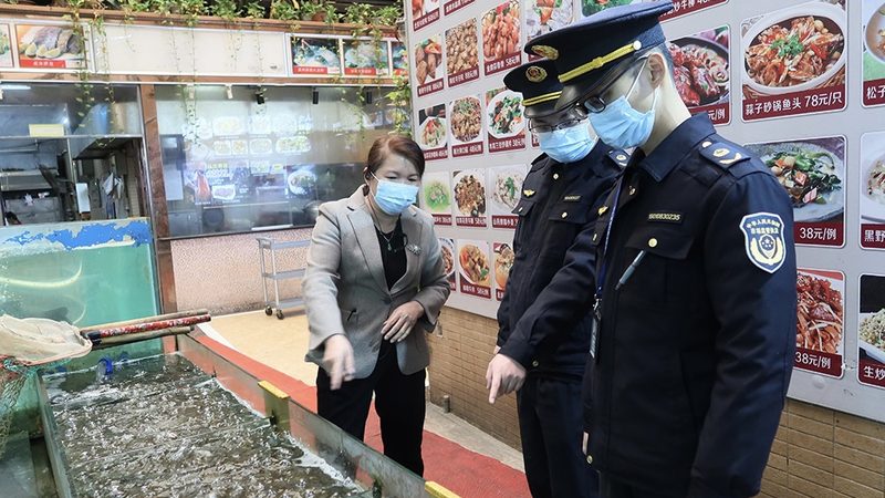 蜜饯果干与话梅：探寻两种传统零食的异同